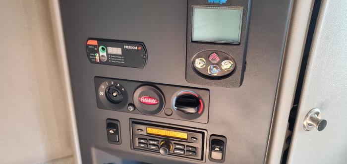 2022 Peterbilt 579-15