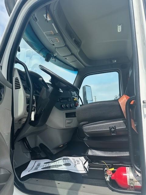 2021 Peterbilt 579-4