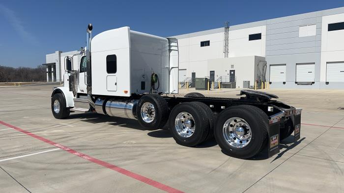 2026 Peterbilt 589-7