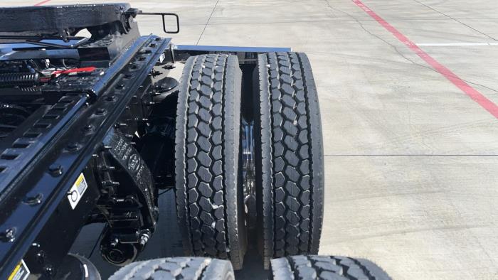 2026 Peterbilt 589-15