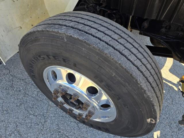 2019 International 4300-24