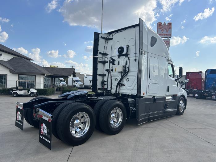2023 Freightliner Cascadia-4