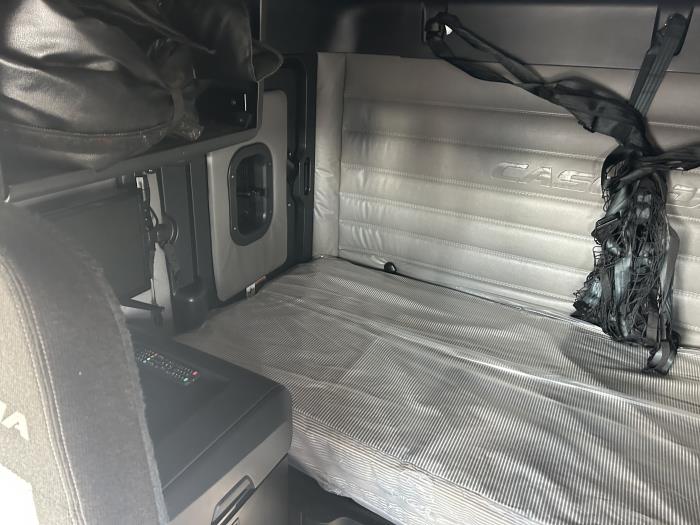 2023 Freightliner Cascadia-10