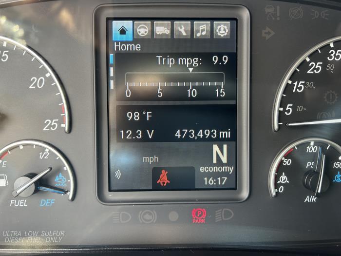 2023 Freightliner Cascadia-14