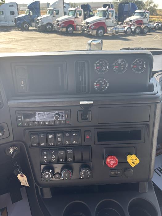 2025 International LT625-12