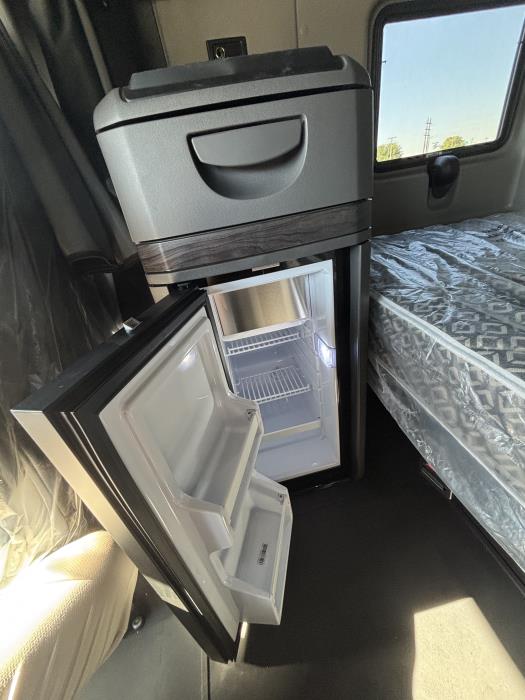 2025 International LT625-15