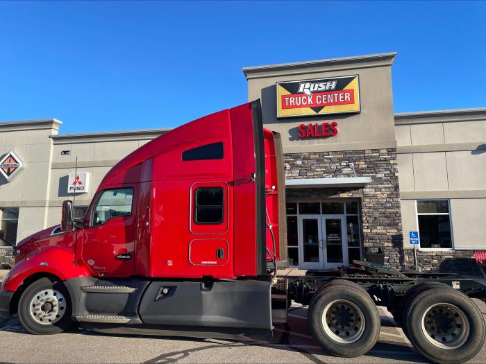 2022 Kenworth T680-2