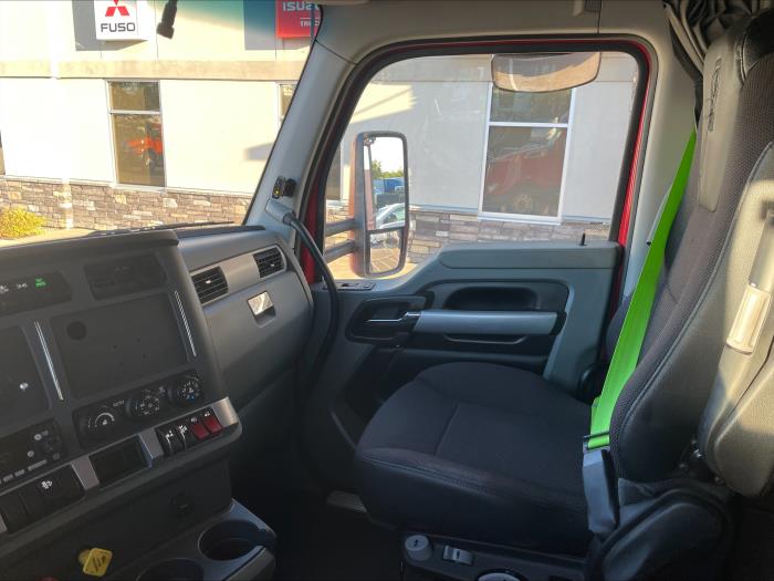 2022 Kenworth T680-21