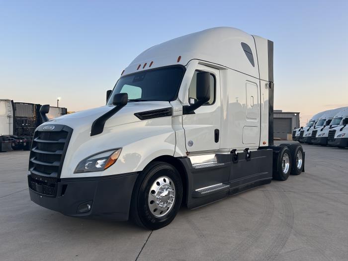 2022 Freightliner Cascadia-0