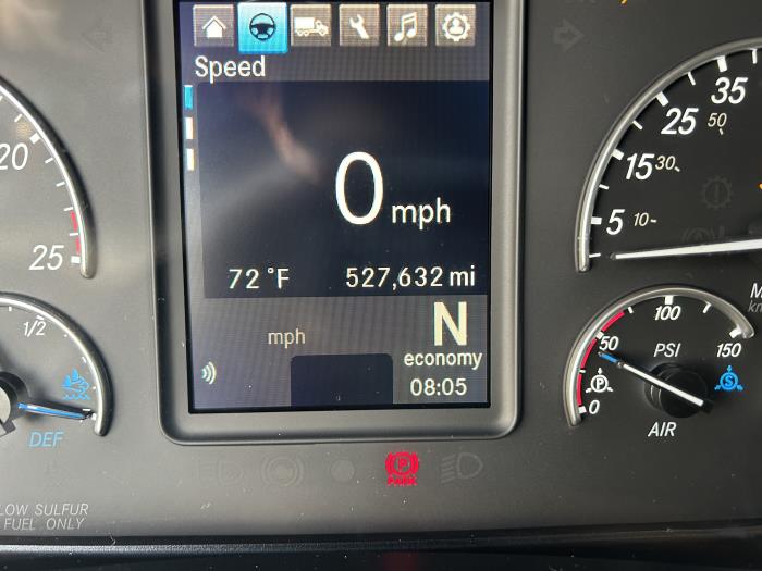 2022 Freightliner Cascadia-12
