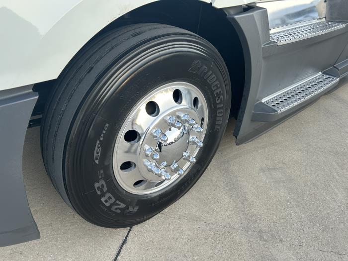 2022 Freightliner Cascadia-19