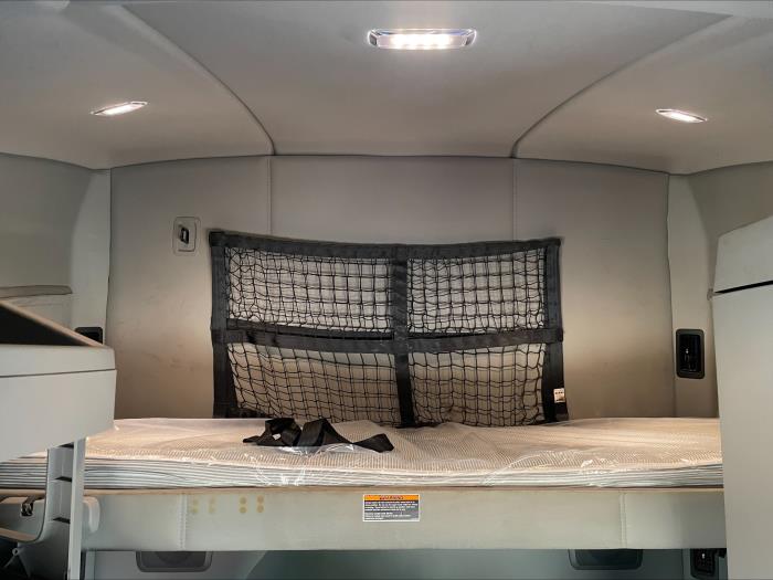 2022 Kenworth T680-11