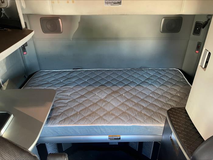 2022 Kenworth T680-13