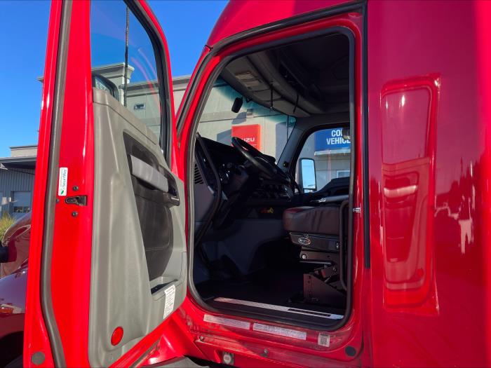 2022 Kenworth T680-8