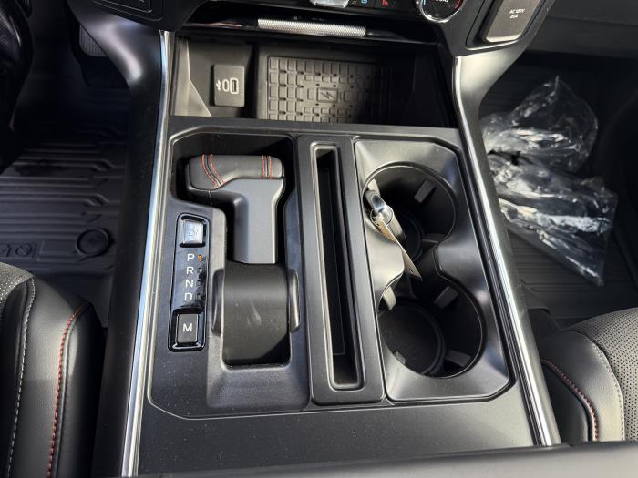 2025 Ford F-150-26