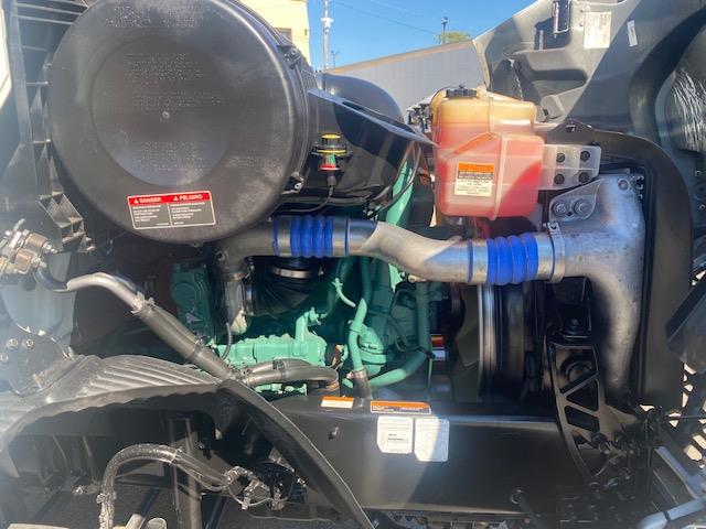 2023 Volvo VNR64T300-13