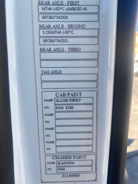 2023 Volvo VNR64T300-23