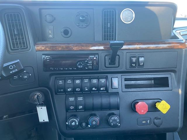 2019 International LT625-20