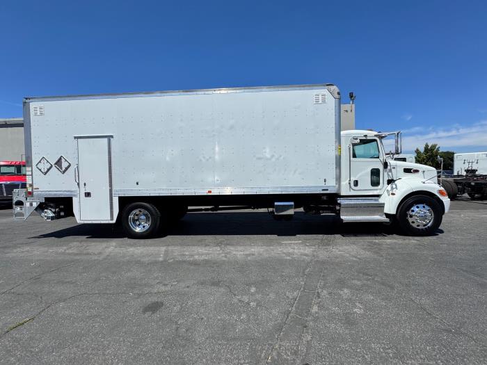 2020 Peterbilt 337-4