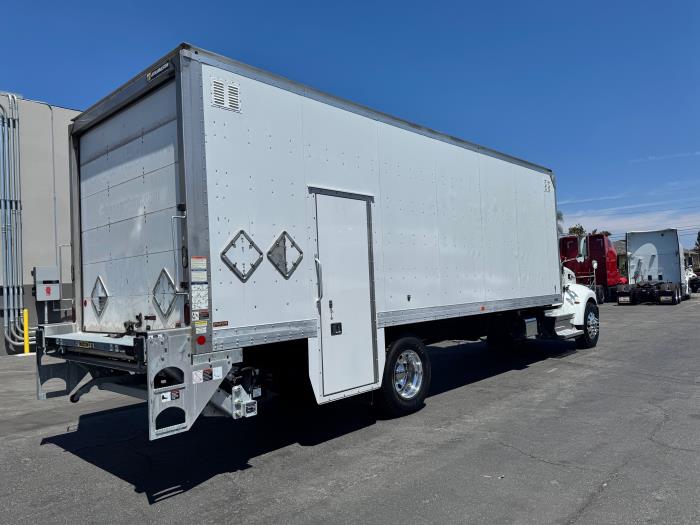 2020 Peterbilt 337-5