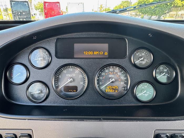 2020 Peterbilt 337-10