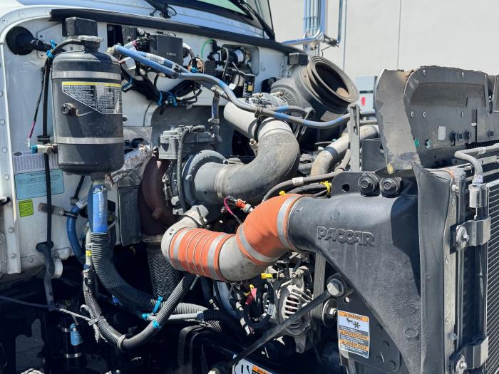 2020 Peterbilt 337-13