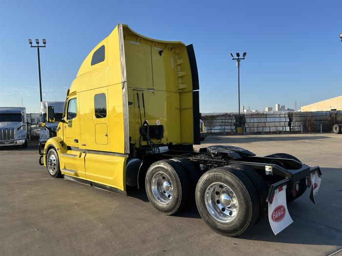 2024 Peterbilt 579 photo 4