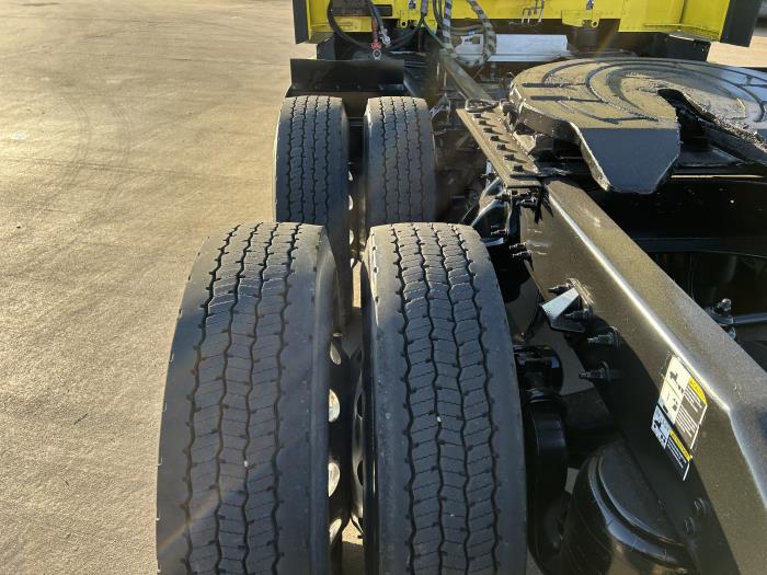 2024 Peterbilt 579-12