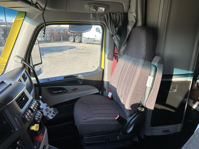 2024 Peterbilt 579-25