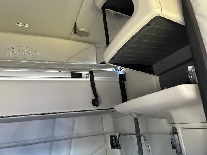 2024 Peterbilt 579-30