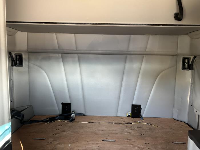 2024 Peterbilt 579-32