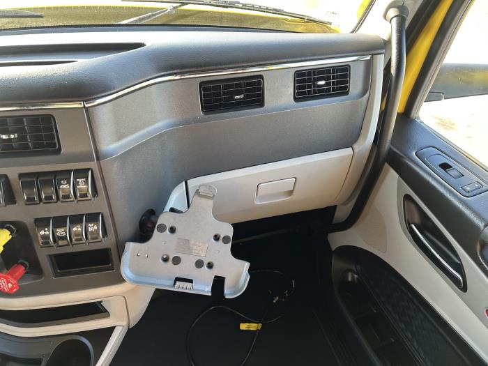 2024 Peterbilt 579-36