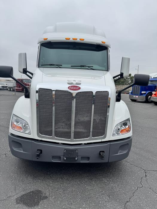 2021 Peterbilt 579-2