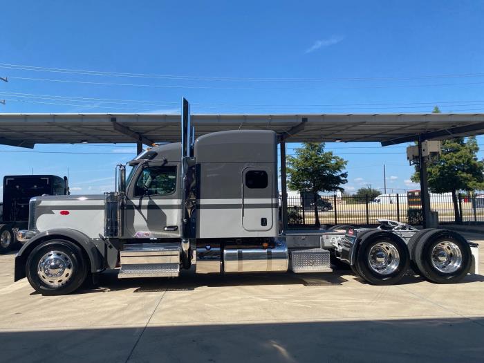 2026 Peterbilt 589-3