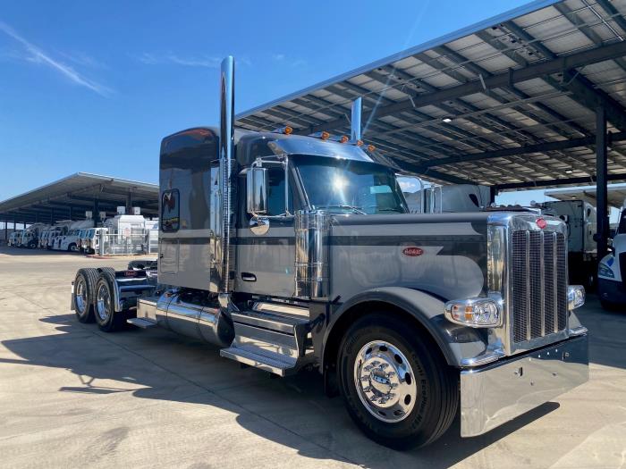 2026 Peterbilt 589-8
