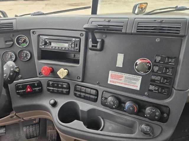 2014 Freightliner Cascadia-5