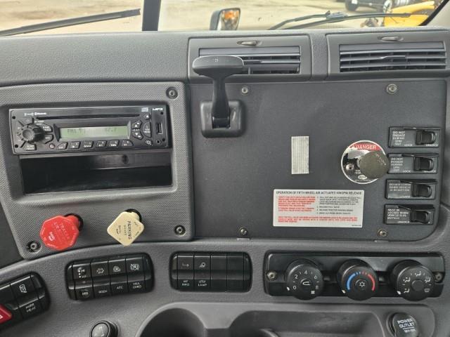 2014 Freightliner Cascadia-6