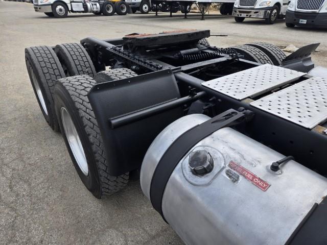 2014 Freightliner Cascadia-12