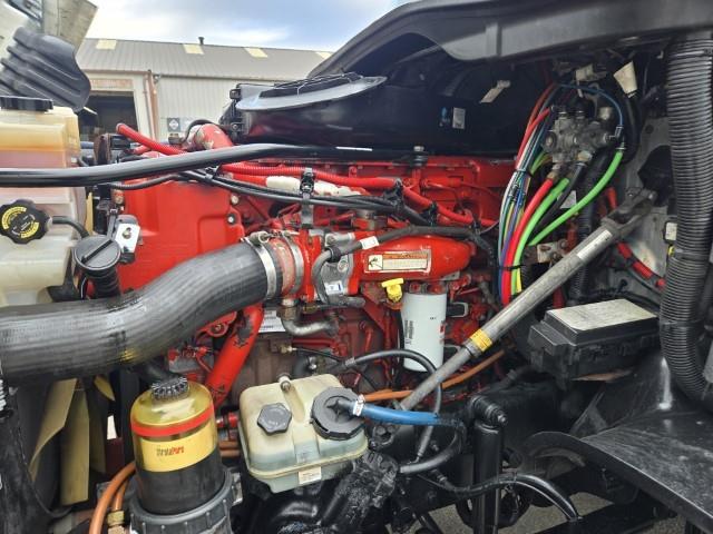 2014 Freightliner Cascadia-21