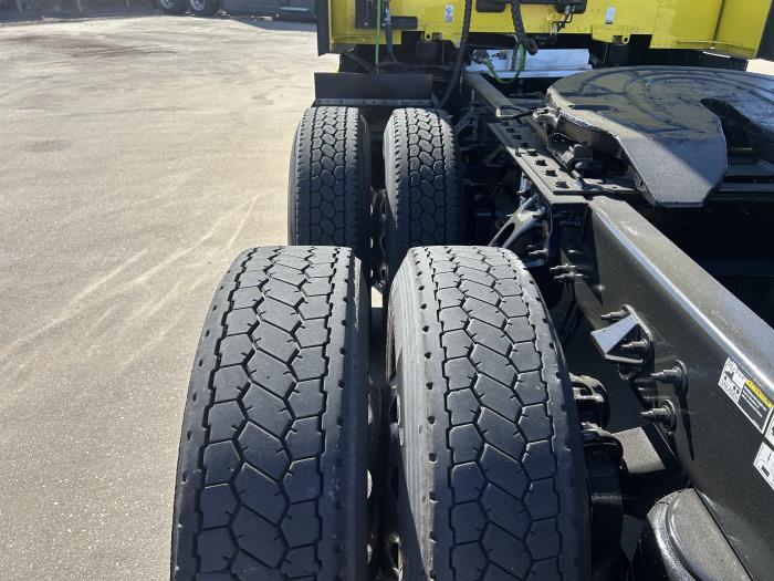 2024 Peterbilt 579-12