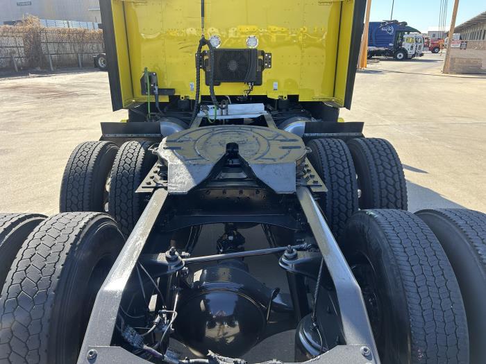 2024 Peterbilt 579-13