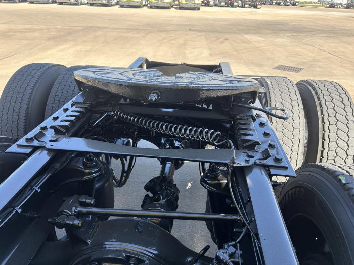 2024 Peterbilt 579-14