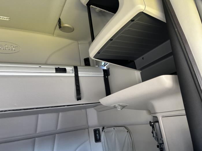 2024 Peterbilt 579-30