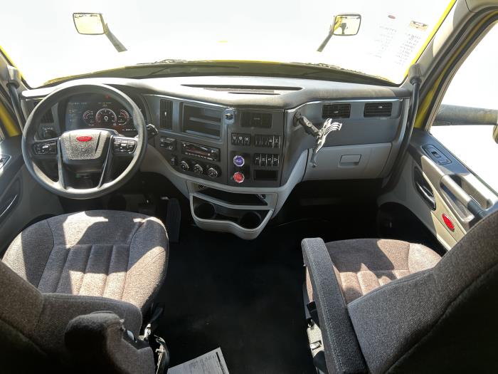 2024 Peterbilt 579-34