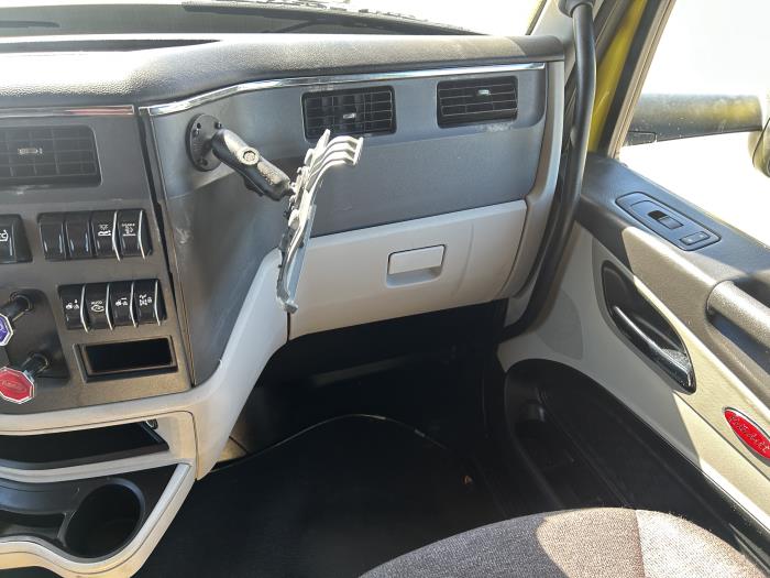 2024 Peterbilt 579-35