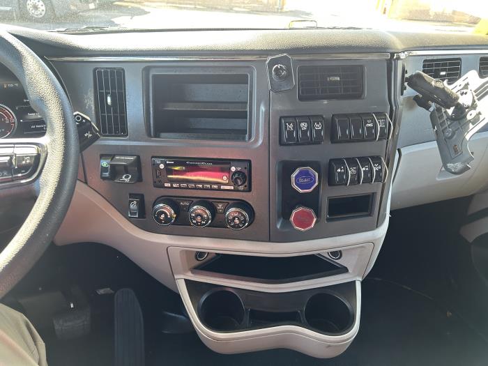 2024 Peterbilt 579-36