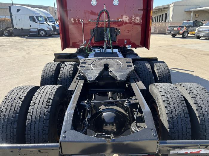 2022 Peterbilt 579-13