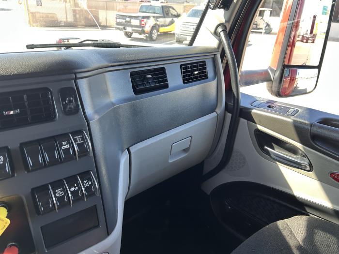 2022 Peterbilt 579-32