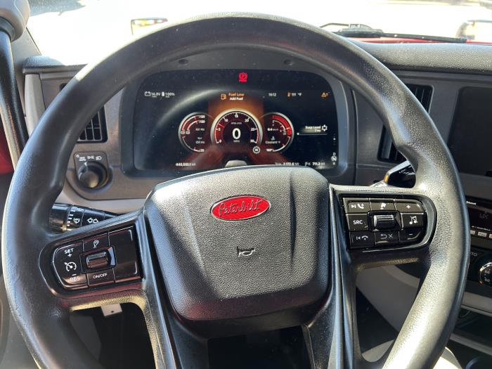 2022 Peterbilt 579-34