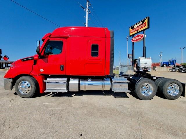 2024 Freightliner Cascadia-4